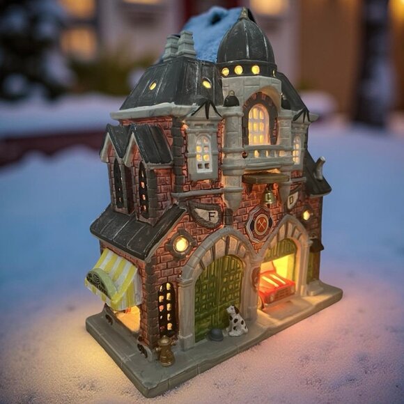 Lemax 2019 Ceramic Caddington Fire Brigade (95520) Lighted Firehouse - 9' Tall - Picture 4 of 14